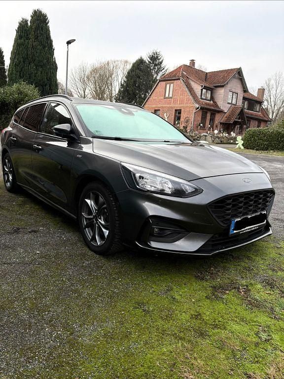 Grau Gebraucht 2020 Ford Focus ST-Line Kombi | 10.600 € (Etwas zu teuer) - Bild 1/4