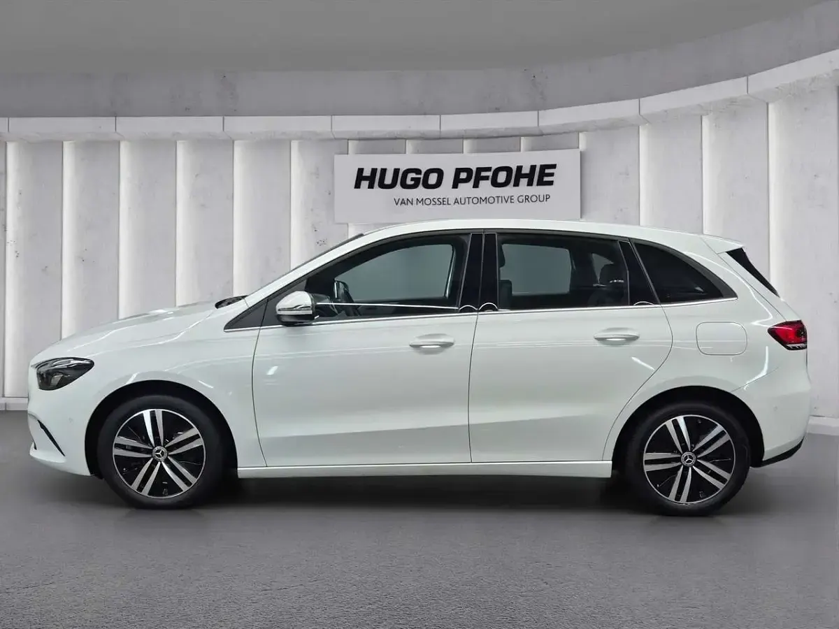 Gebraucht Mercedes B250e Style 218 PS (160 kW) 2022 Weiß Kleinwagen