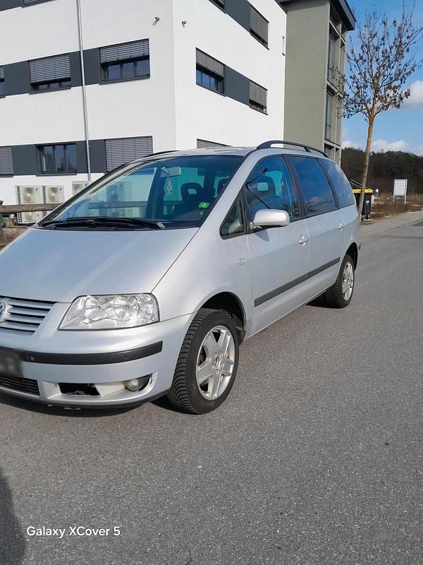 Gebraucht VW Sharan 140 PS (102 kW) 2002 Silber Van / Kleinbus