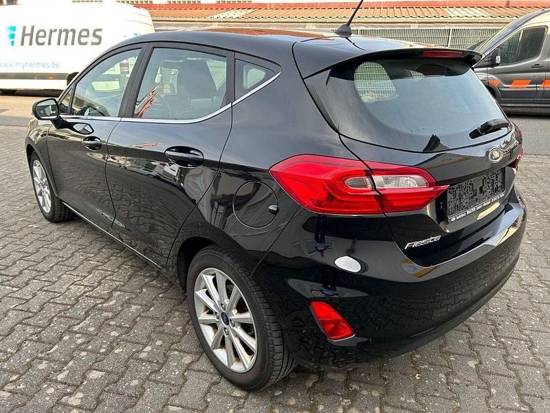 Gebraucht Ford Fiesta Titanium 120 PS (88 kW) 2018 Schwarz Kleinwagen