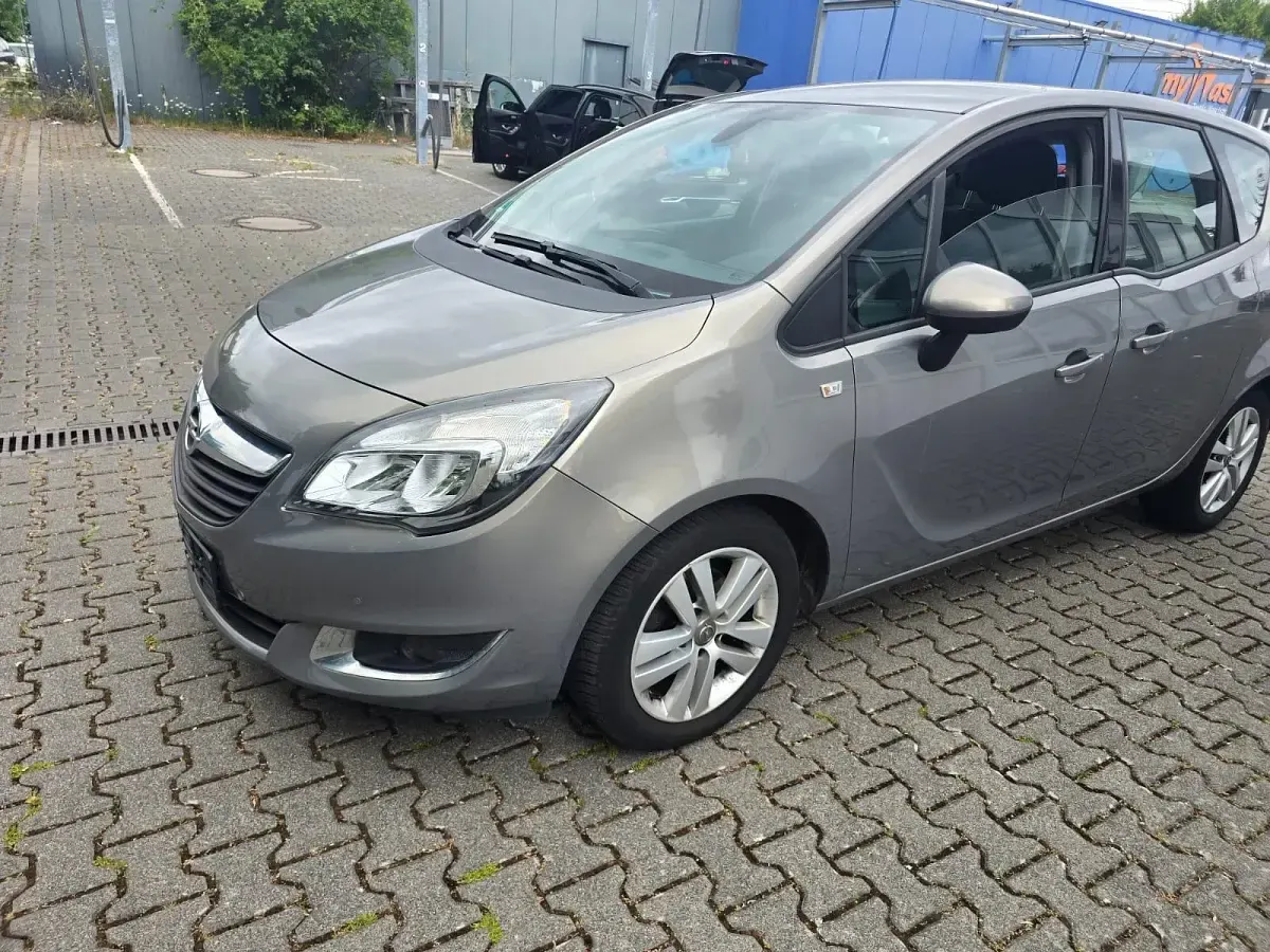 Gebraucht Opel Meriva 120 PS (88 kW) 2015 Braun Van / Kleinbus