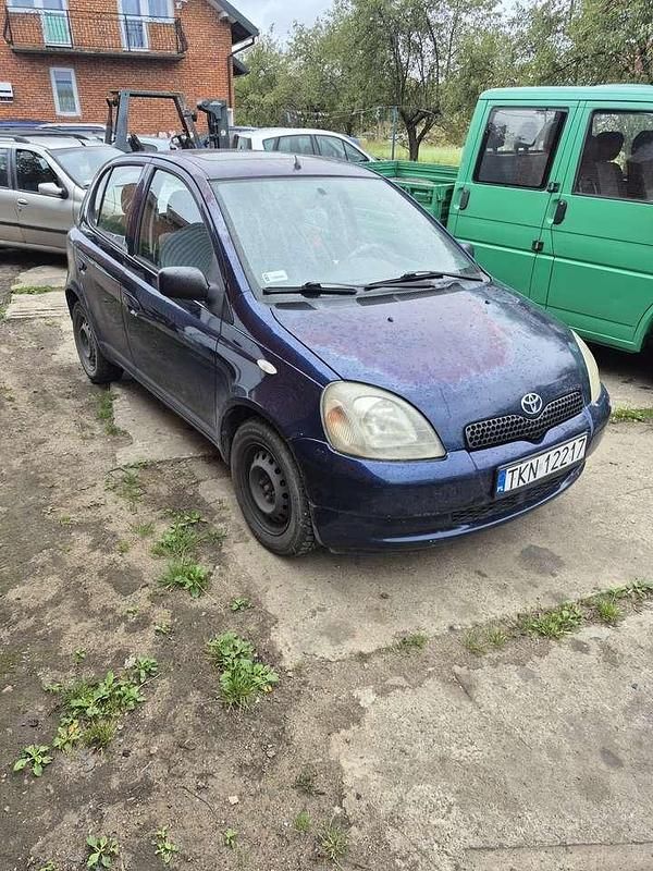 Gebraucht 2000 Toyota Yaris Sol Limousine | 950 € (Fairer Preis) - Bild 1/4