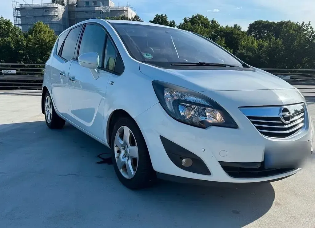 Gebraucht Opel Meriva Design Edition 101 PS (74 kW) 2010 Weiß Van / Kleinbus