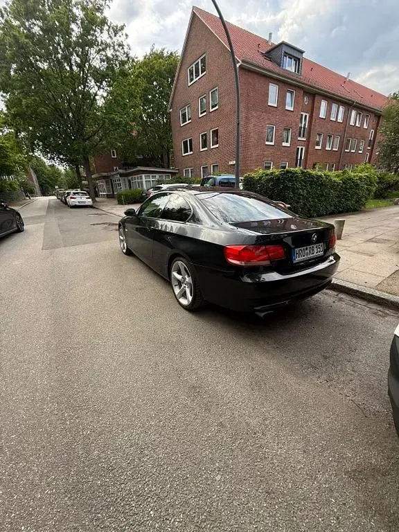 Gebraucht BMW 320 170 PS (125 kW) 2007 Schwarz Coupé