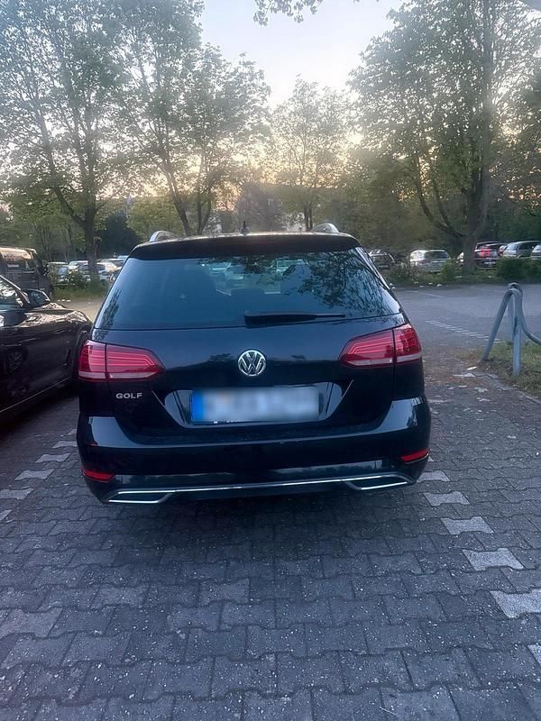 Gebraucht VW Golf VII 150 PS (110 kW) 2019 Schwarz Kombi