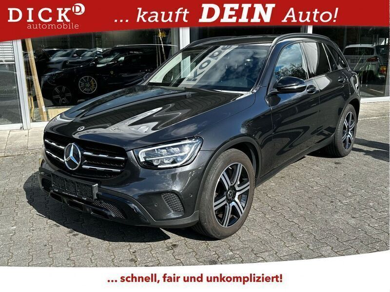 Grau Gebraucht 2021 Mercedes GLC220 Night SUV | 29.450 € (Guter Preis) - Bild 1/4