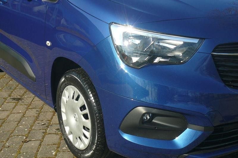 Blau Gebraucht 2021 Opel Combo Life Edition Van / Kleinbus | 16.990 € (Guter Preis) - Bild 1/4