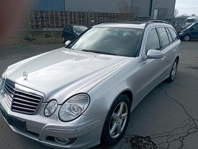 Gebraucht Mercedes E200 170 PS (125 kW) 2008 Silber Kombi