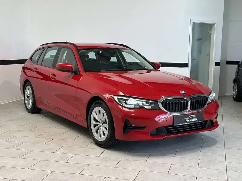 Gebraucht BMW 318 Advantage 150 PS (110 kW) 2022 Rot Kombi