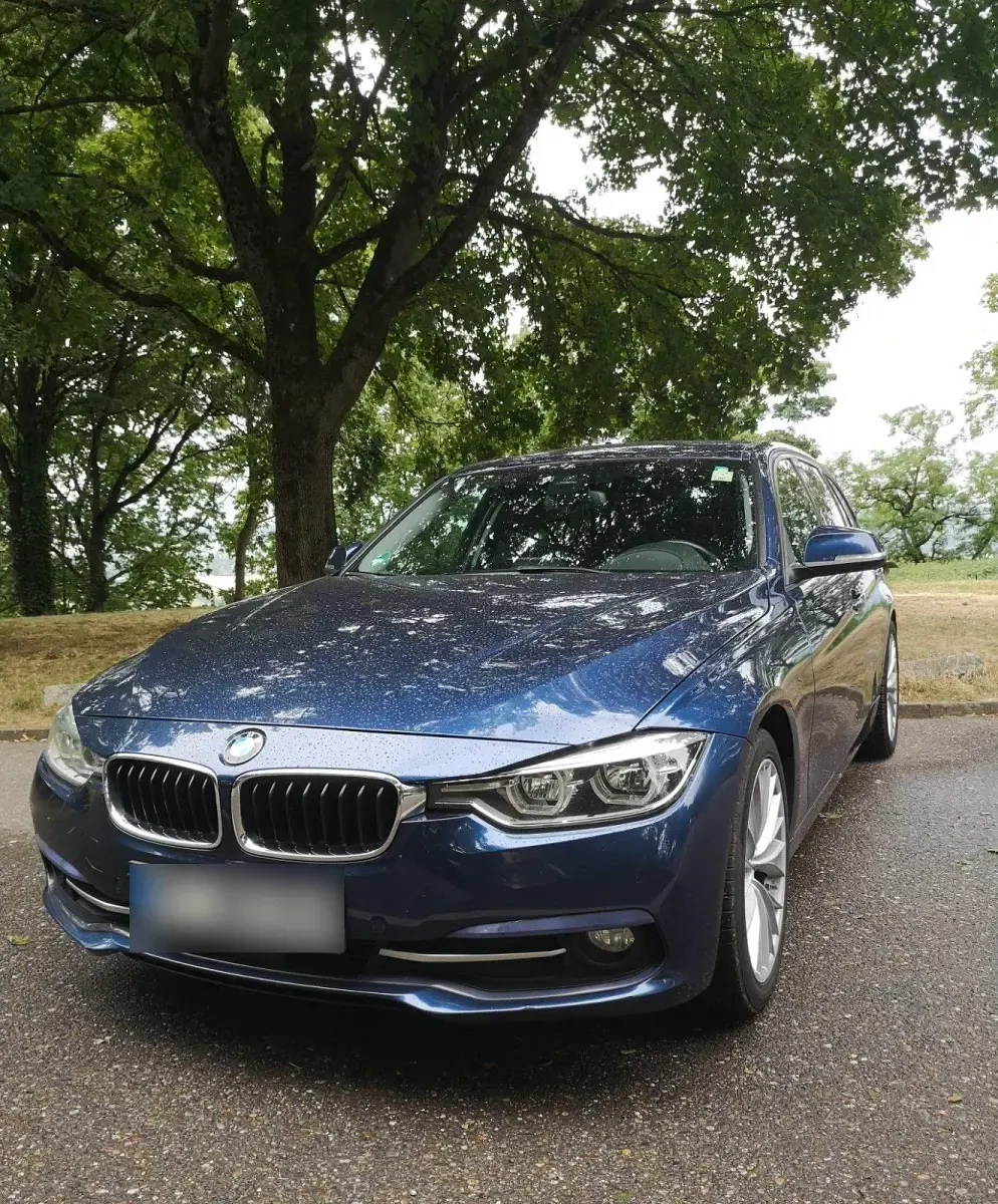 Gebraucht BMW 320 Sport Line 190 PS (139 kW) 2016 Blau Kombi
