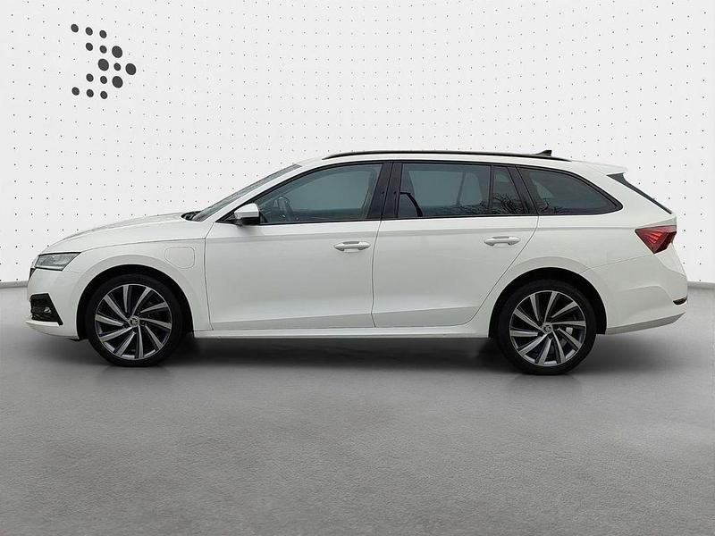 Gebraucht Skoda Octavia Ambition 204 PS (150 kW) 2022 Weiß Kombi