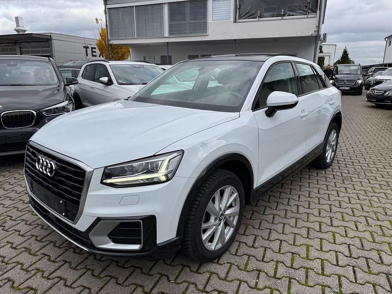Weiß Gebraucht 2020 Audi Q2 Sport SUV | 18.990 € (Fairer Preis) - Bild 1/4