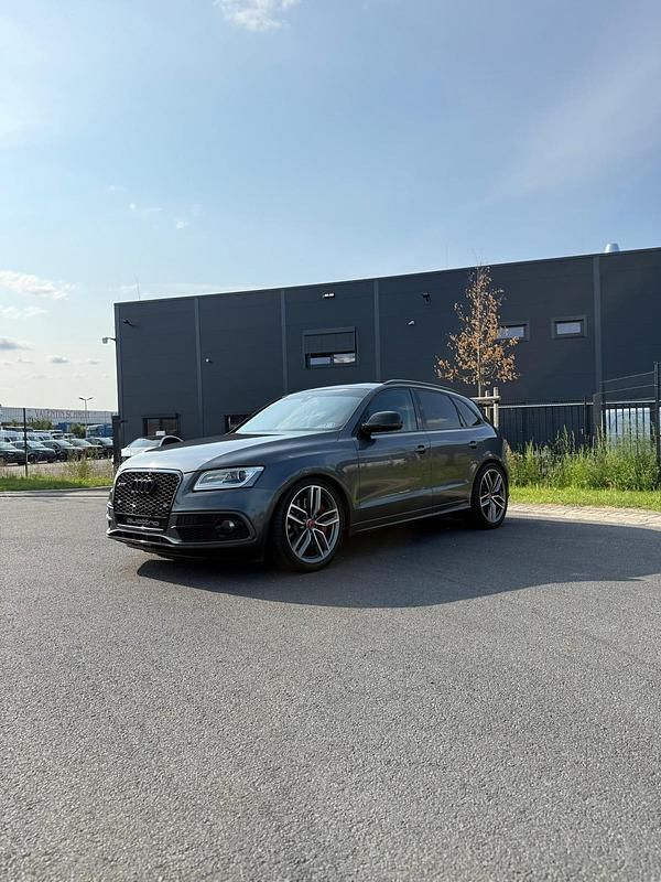 Grau Gebraucht 2015 Audi SQ5 Competition SUV | 23.999 € (Teuer) - Bild 1/4