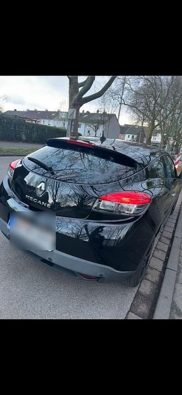 Schwarz Gebraucht 2011 Renault Mégane Coupé Bose Edition Coupé | 3.999 € (Fairer Preis) - Bild 1/4