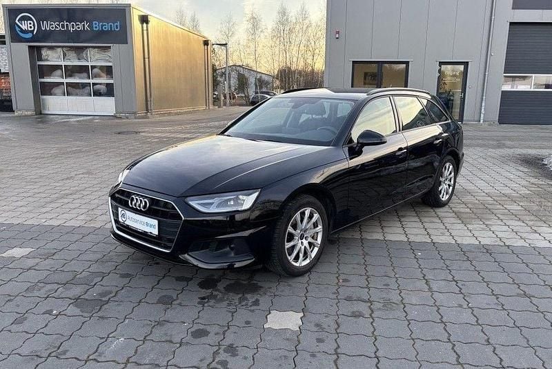 Gebraucht Audi A4 Basis 204 PS (150 kW) 2023 Schwarz Kombi