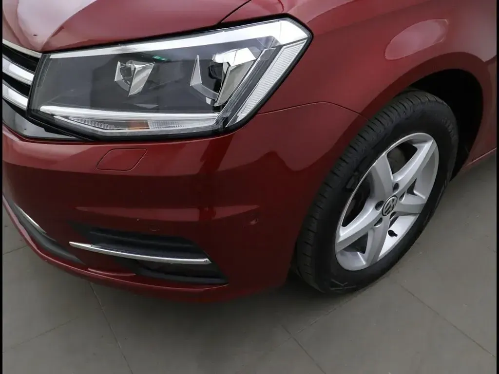 Gebraucht VW Caddy Trendline 150 PS (110 kW) 2016 Fortanarot (red), metallic Van / Kleinbus