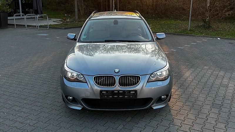 Gebraucht BMW 525 177 PS (130 kW) 2005 Silber Kombi