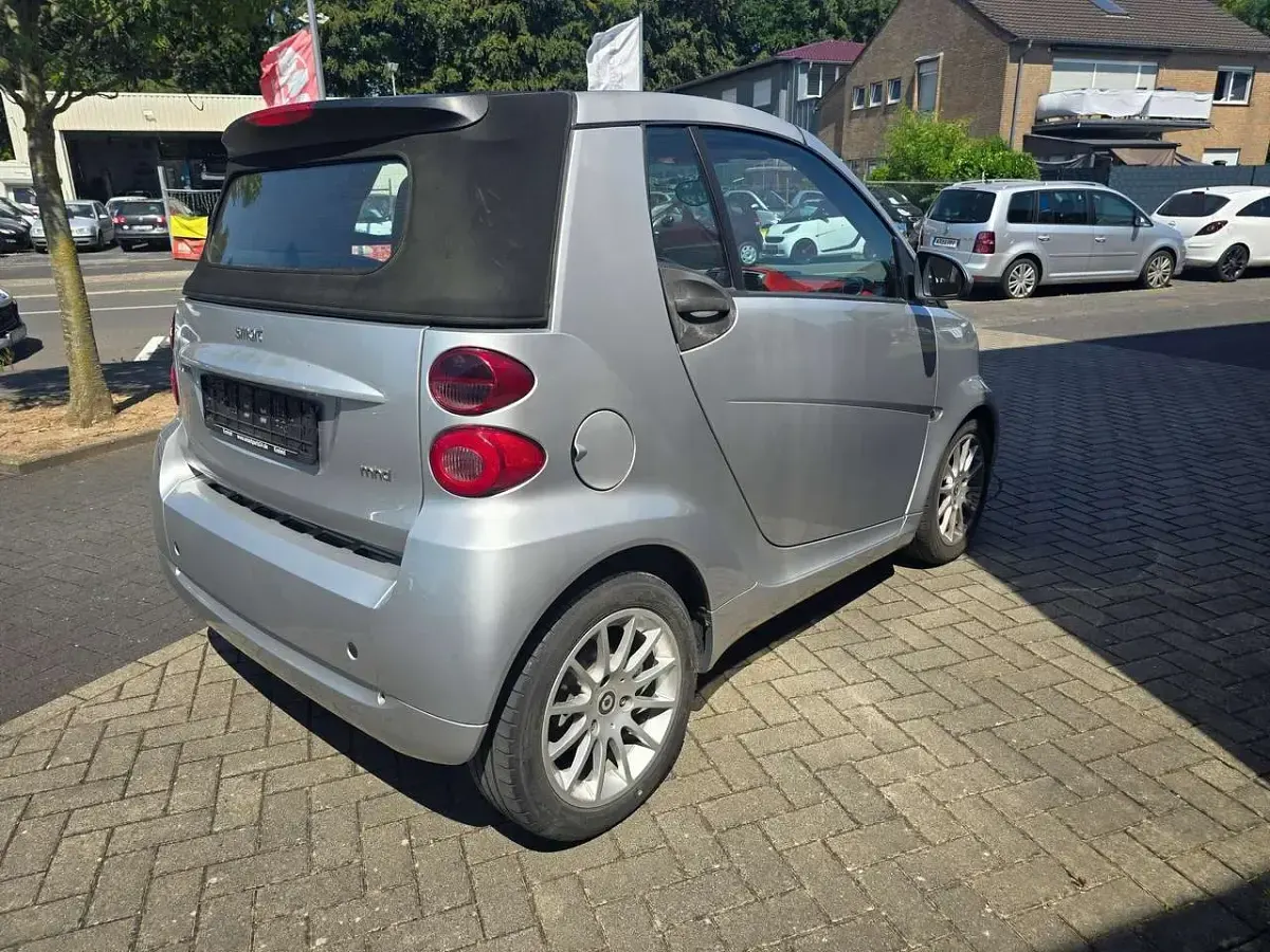 Gebraucht Smart ForTwo Cabrio 71 PS (52 kW) 2011 Tridionzelle silbe Cabrio