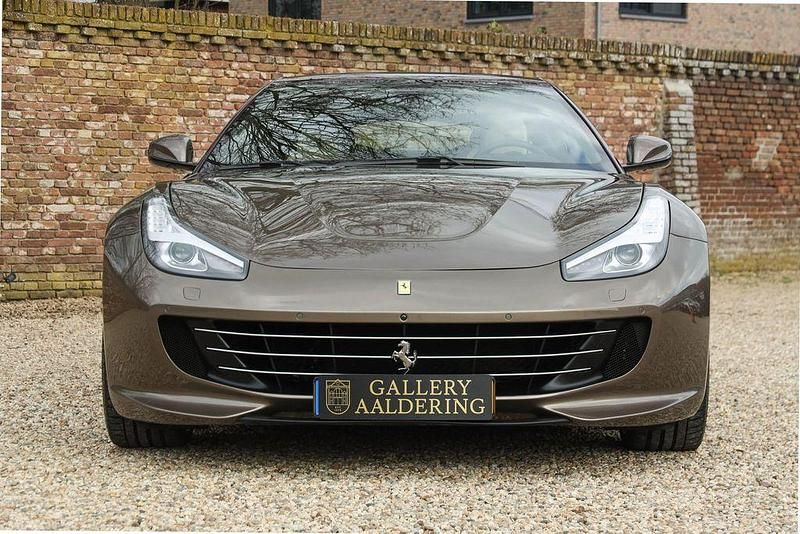 Gebraucht Ferrari GTC4Lusso 2018 Braun Kombi