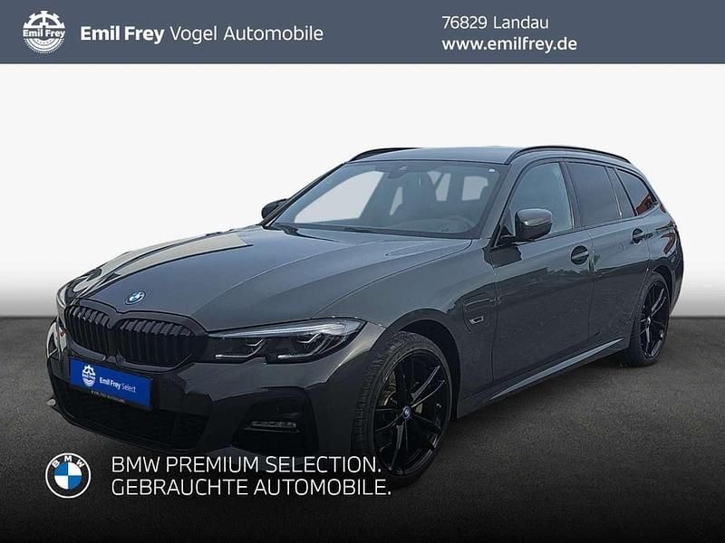 Grau Gebraucht 2021 BMW 320e M Sport Kombi | 28.990 € (Fairer Preis) - Bild 1/3