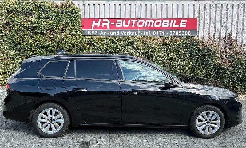 Gebraucht Opel Astra Business Edition 131 PS (96 kW) 2024 Schwarz Kombi