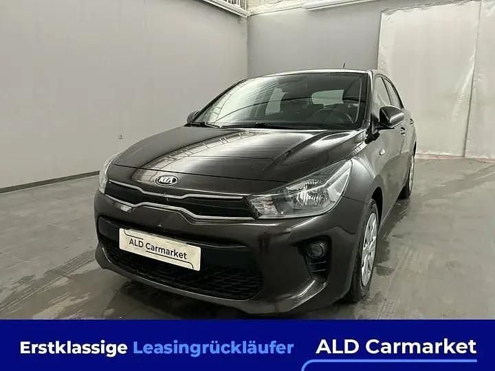 Signalrot Gebraucht 2019 Kia Rio Limousine | 11.650 € (Fairer Preis) - Bild 1/4