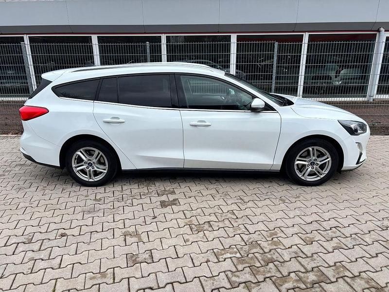 Gebraucht Ford Focus Cool & Connect 120 PS (88 kW) 2021 Weiß Limousine