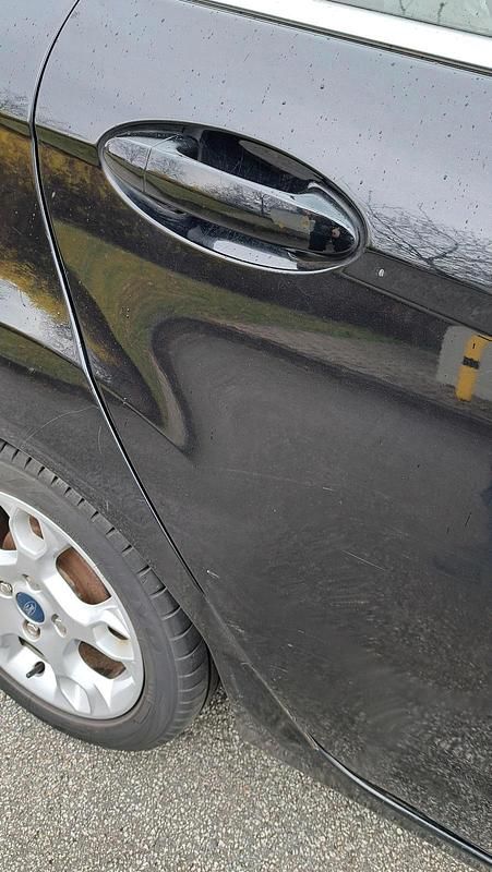 Gebraucht Ford Fiesta Titanium 82 PS (60 kW) 2012 Schwarz Kleinwagen