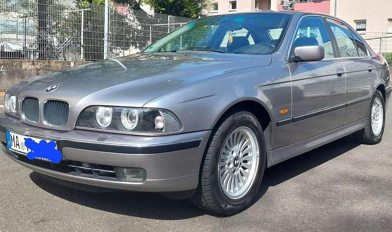 Gebraucht BMW 528 193 PS (141 kW) 1996 Grau Limousine