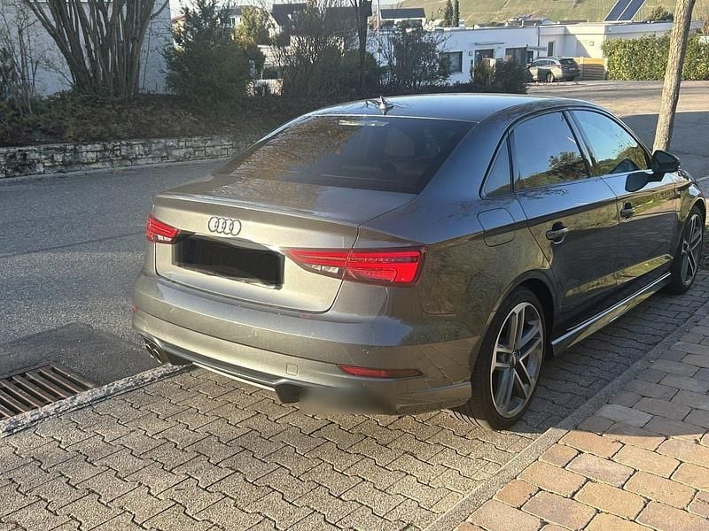 Gebraucht Audi A3 S-Line 150 PS (110 kW) 2018 Grau Limousine