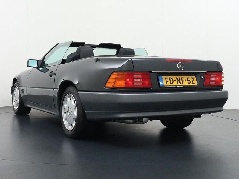 Gebraucht Mercedes SL300 190 PS (139 kW) 1992 Schwarz Cabrio