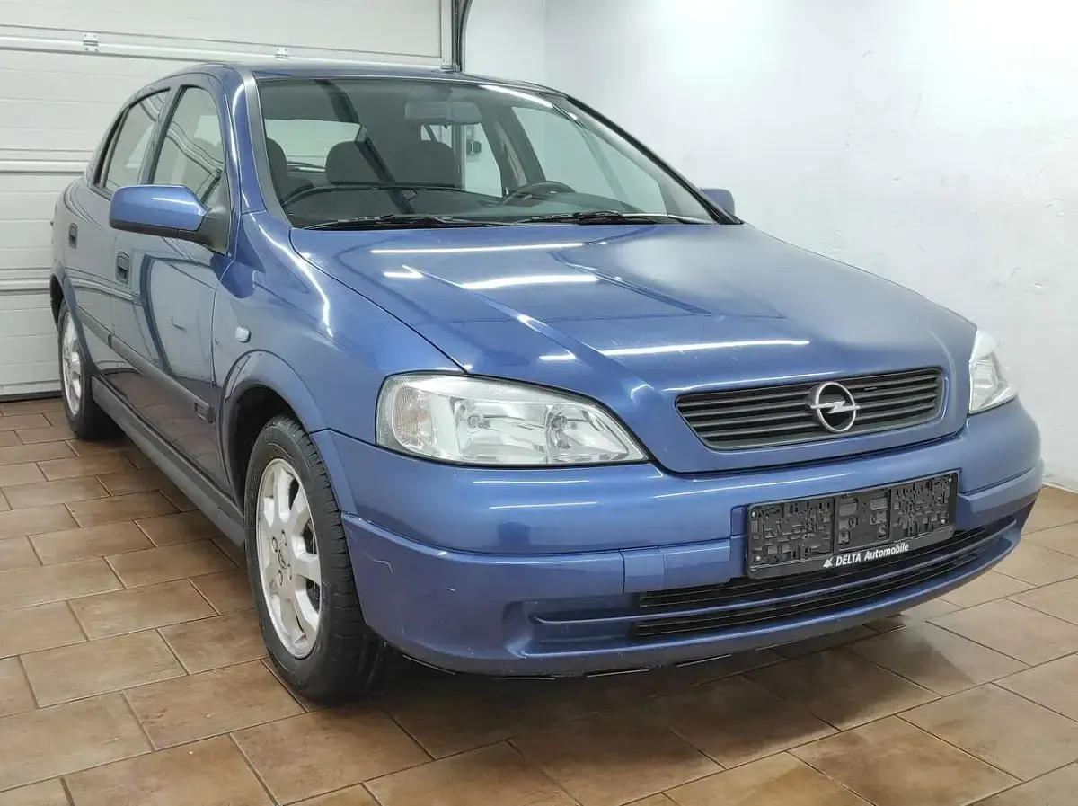 Usado Opel Astra 84 HP (61 kW) 2001 Azul Sedan