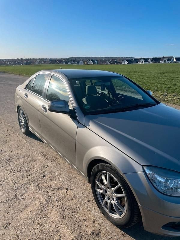 Gebraucht Mercedes C180 156 PS (114 kW) 2007 Silber Limousine