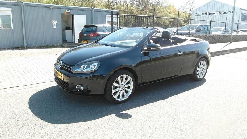 Gebraucht VW Golf Cabriolet Basis 150 PS (110 kW) 2015 Schwarz Cabrio