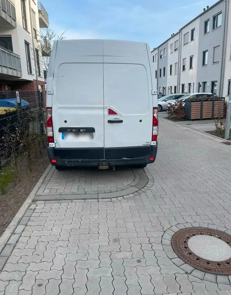 Second-hand Renault Master 158 CP (116 kW) 2014 Alb Van