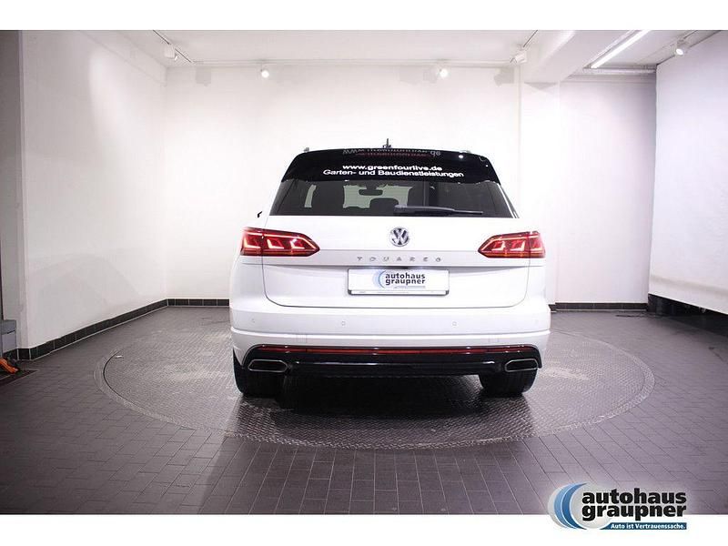 Gebraucht VW Touareg Basis 421 PS (309 kW) 2020 Weiß SUV