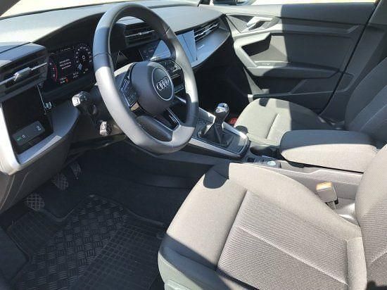 Gebraucht Audi A3 Sport 110 PS (80 kW) 2022 Schwarz Limousine
