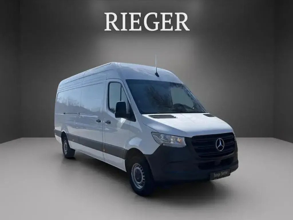Gebraucht Mercedes Sprinter 170 PS (125 kW) 2025 Arktikweiß Van