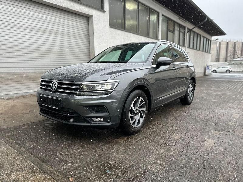 Grau Gebraucht 2018 VW Tiguan Comfortline SUV | 17.990 € (Fairer Preis) - Bild 1/4