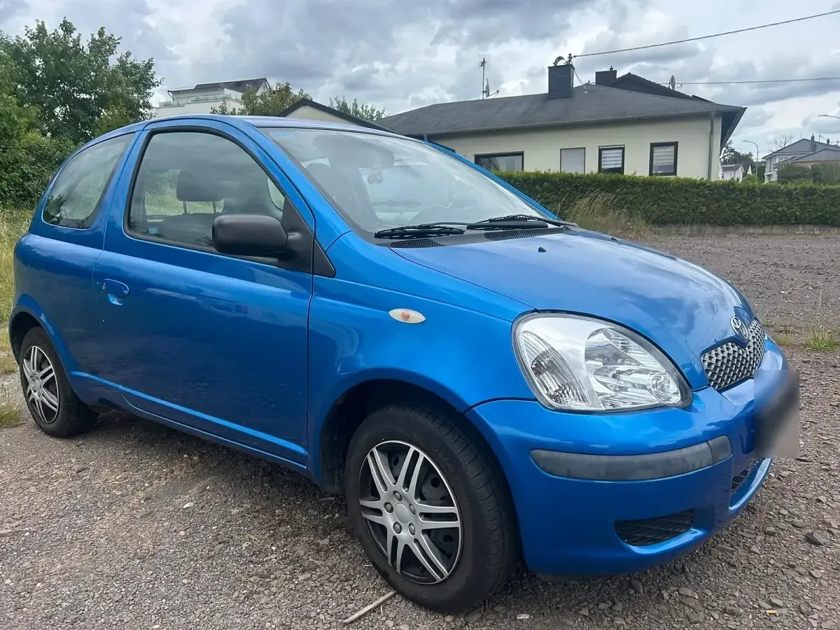 Gebraucht Toyota Yaris 64 PS (47 kW) 2003 Blau Kleinwagen