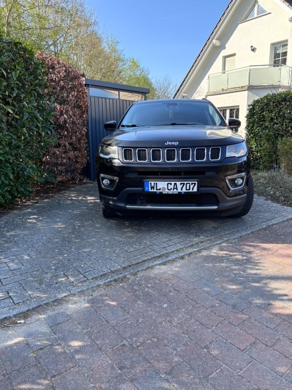 Schwarz Gebraucht 2017 Jeep Compass Limited SUV | 11.900 € (Fairer Preis) - Bild 1/4