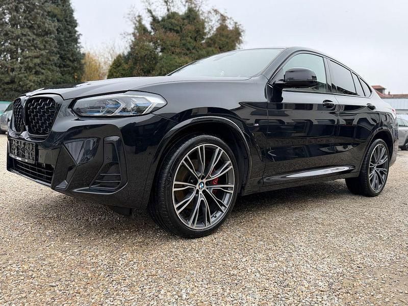 Schwarz Gebraucht 2022 BMW X4 M Sport SUV | 37.990 € - Bild 1/4