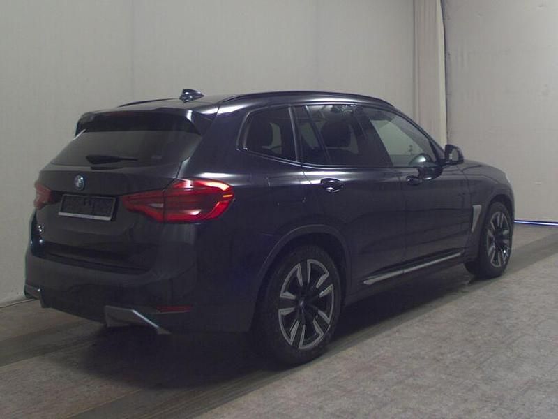 Gebraucht BMW iX3 Shadowline 210 kW (286 PS) 2021 Schwarz SUV