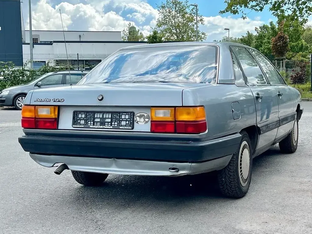 Gebraucht Audi 100 75 PS (55 kW) 1984 Grau Limousine