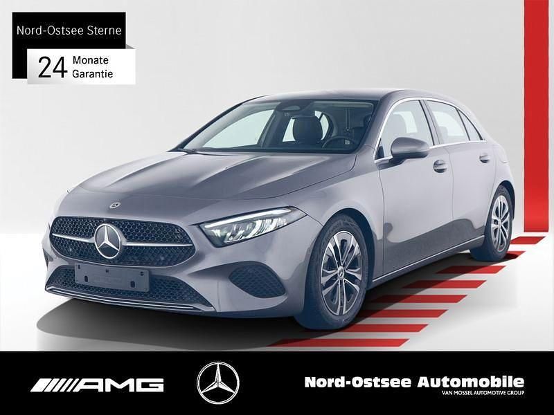 Metalliclack mountaingrau Gebraucht 2024 Mercedes A200 Progressive Limousine | 30.290 € (Fairer Preis) - Bild 1/4