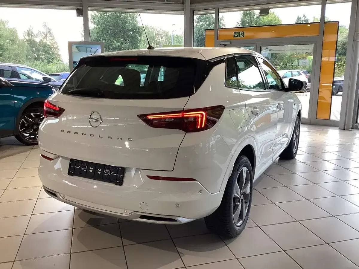 Gebraucht Opel Grandland X Enjoy 131 PS (96 kW) 2024 Banquise weiß SUV
