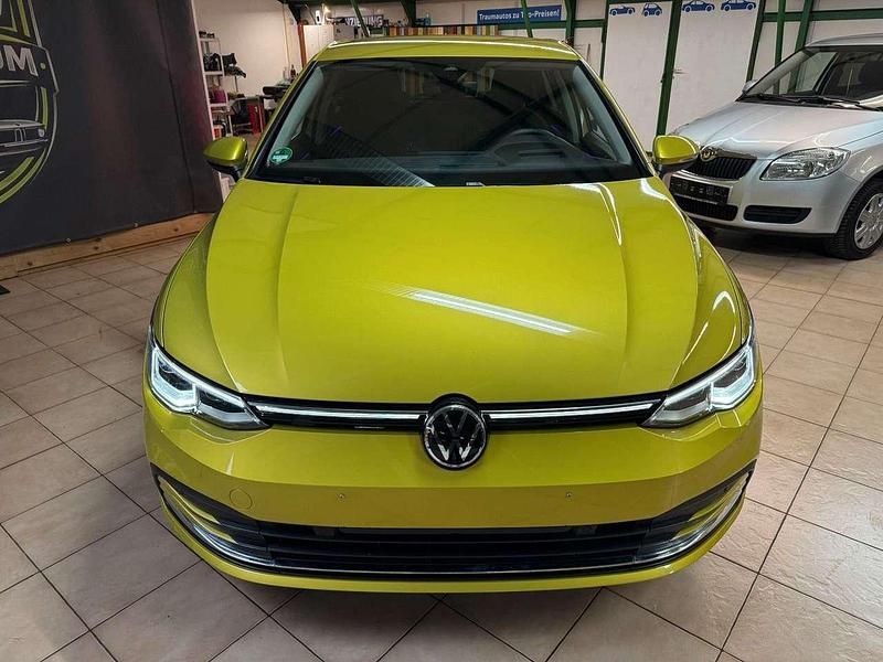 Gebraucht VW Golf VIII Style 150 PS (110 kW) 2020 Gelb Limousine