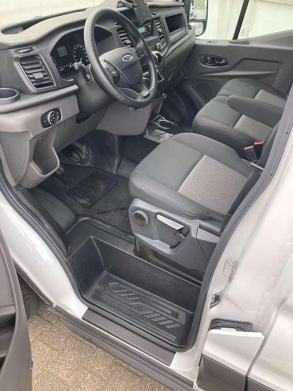 Gebraucht Ford Transit 107 PS (78 kW) 2021 Weiß Van / Kleinbus