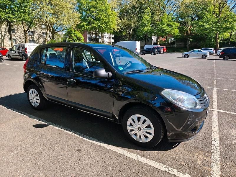 Second-hand Dacia Sandero 75 CP (55 kW) 2009 Negru Hatchback