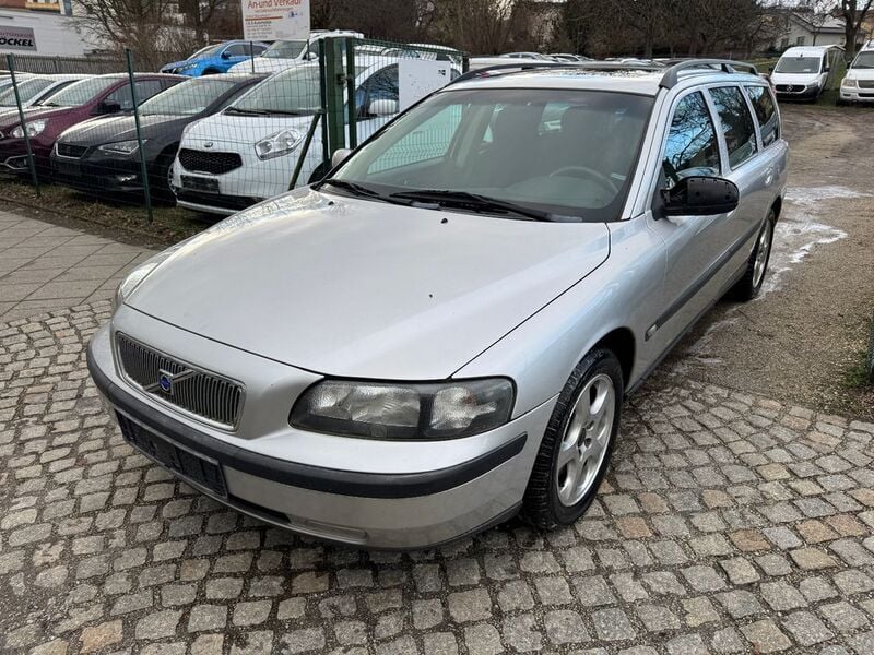 Gebraucht Volvo V70 140 PS (102 kW) 2002 Other Kombi